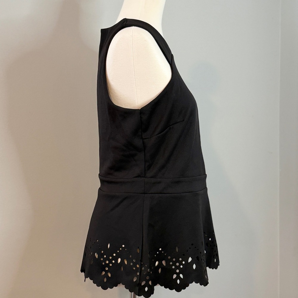 Bisou Bisou Black Geometric Laser Cut Peplum Waist Sleeveless Top M - Picture 7 of 13